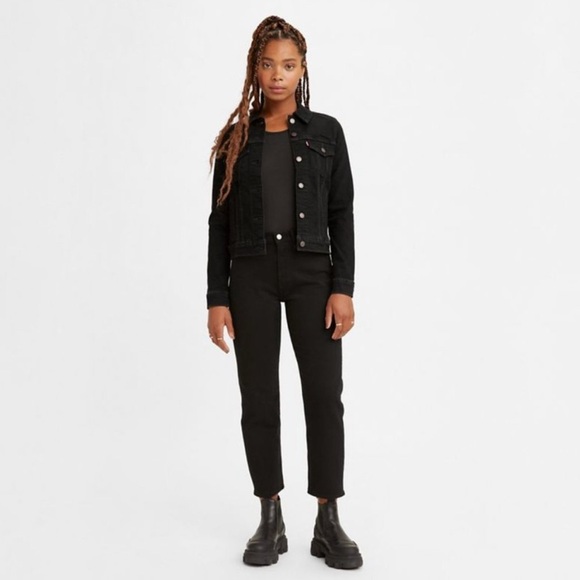 NEW WITH TAGS LEVIS Wedgie Jeans - Picture 1 of 9